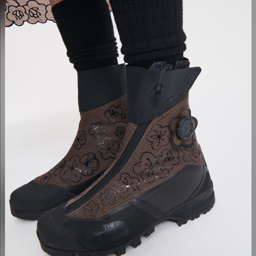 The North Face Women's Black and Brown Floral Boots